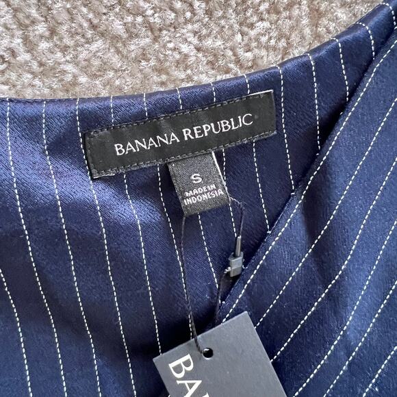 NWT Banana Republic Navy Blue Striped Draped Sleeveless Blouse Top Small - Picture 6 of 15